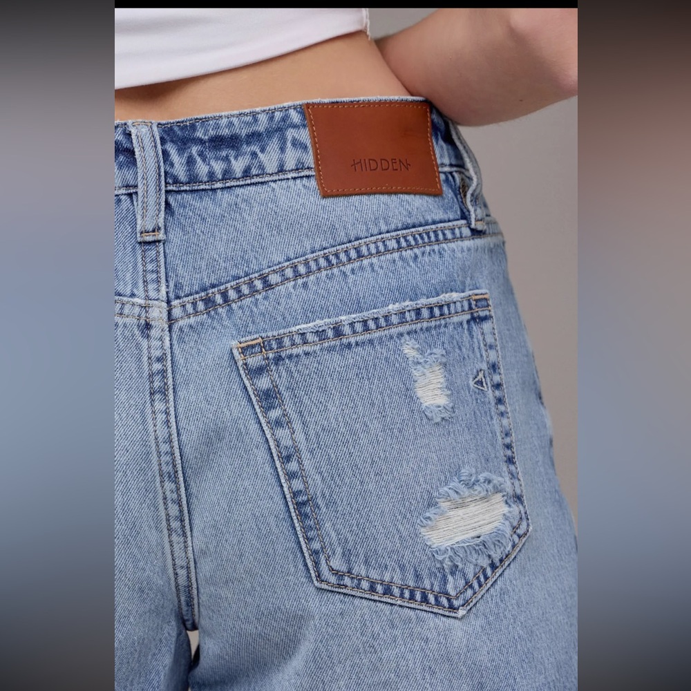 Hidden Jeans Distressed High Rise Shorts NWT Retail:$94 - Picture 5 of 7
